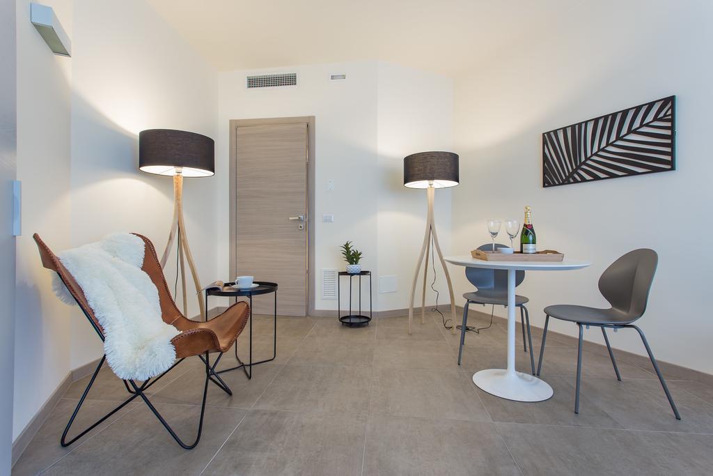 Erik Langer Pedrocchi Apartment *